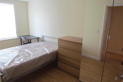 3 bedroom apartment to rent, St Andrews Close, Canterbury