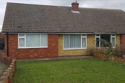 3 bedroom bungalow to rent, St Michaels Close, Canterbury