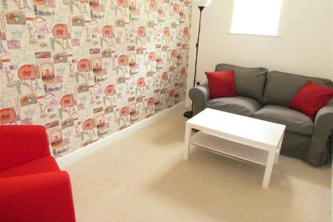 3 bedroom apartment to rent, Bingley Court, Canterbury