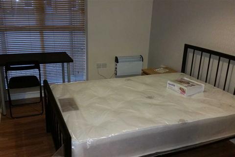 2 bedroom house share to rent, Bingley Court, Canterbury