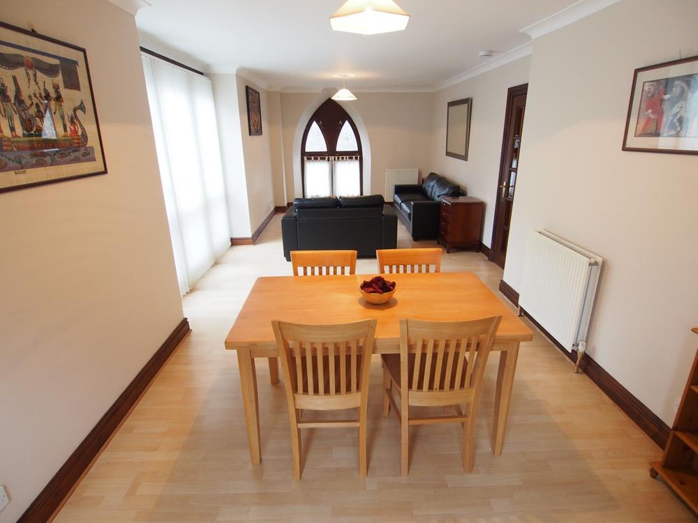 Dining area/Lounge