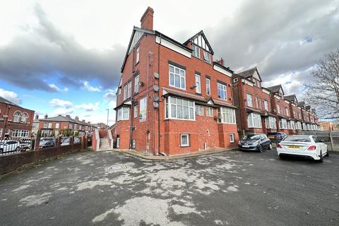 Dickenson Road, Manchester, M13