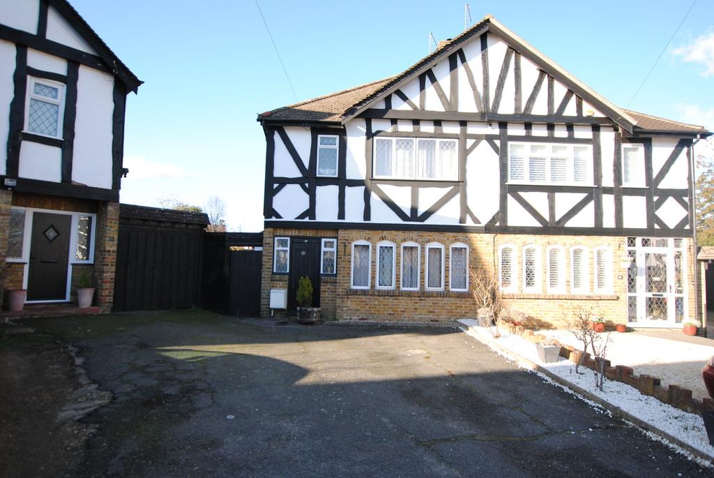 Tudor Close, Old Coulsdon 1 bed ground floor £249,000