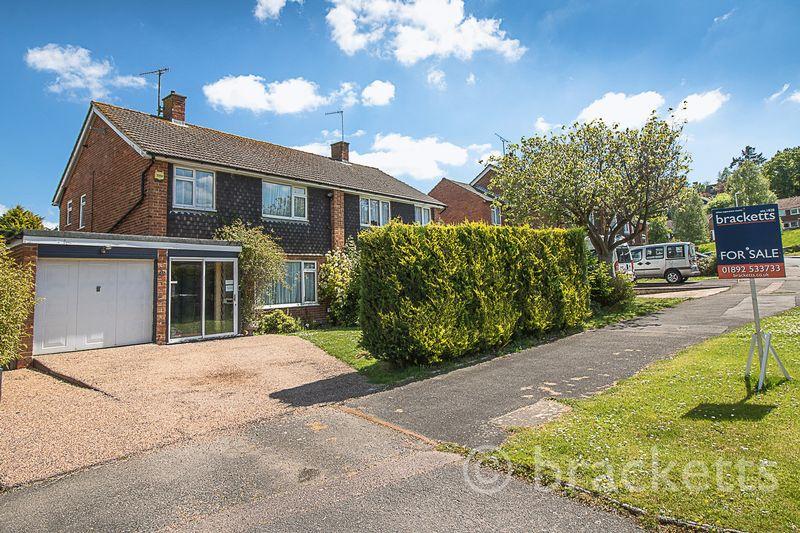 Broadmead, Tunbridge Wells 3 bed semidetached house £419,950