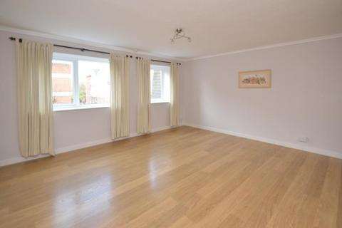 2 bedroom apartment to rent, Alma Road, Windsor