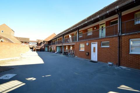 1 bedroom apartment to rent, Windsor Yards, Windsor