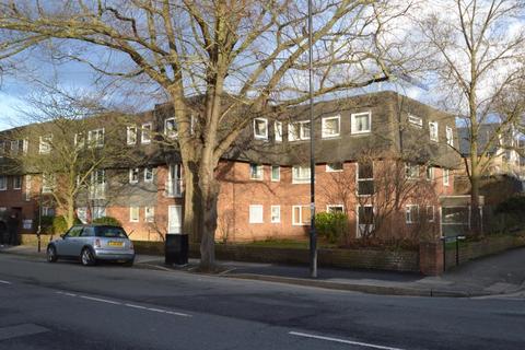 2 bedroom apartment to rent, Alma Road, Windsor