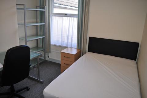 4 bedroom house to rent, Baglan St, Port Tennant, Swansea