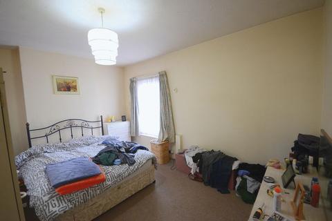 2 bedroom flat for sale, Holdenhurst Road, Bournemouth BH8