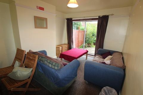 4 bedroom semi-detached house to rent, Gipsy Lane, Headington, Oxford