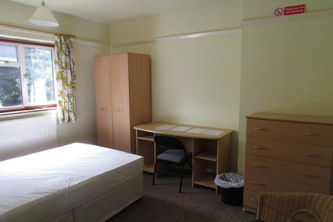 4 bedroom semi-detached house to rent, Gipsy Lane, Headington, Oxford