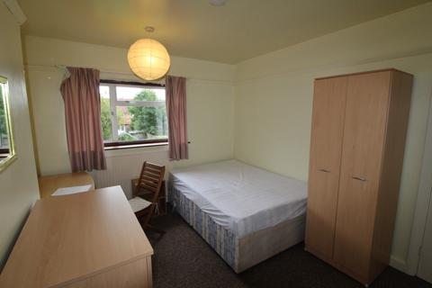 4 bedroom semi-detached house to rent, Gipsy Lane, Headington, Oxford