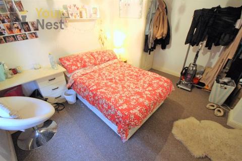 5 bedroom terraced house to rent, Newport View, Headingley, LS6 3BX