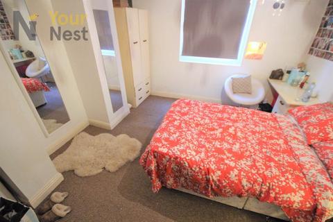 5 bedroom terraced house to rent, Newport View, Headingley, LS6 3BX