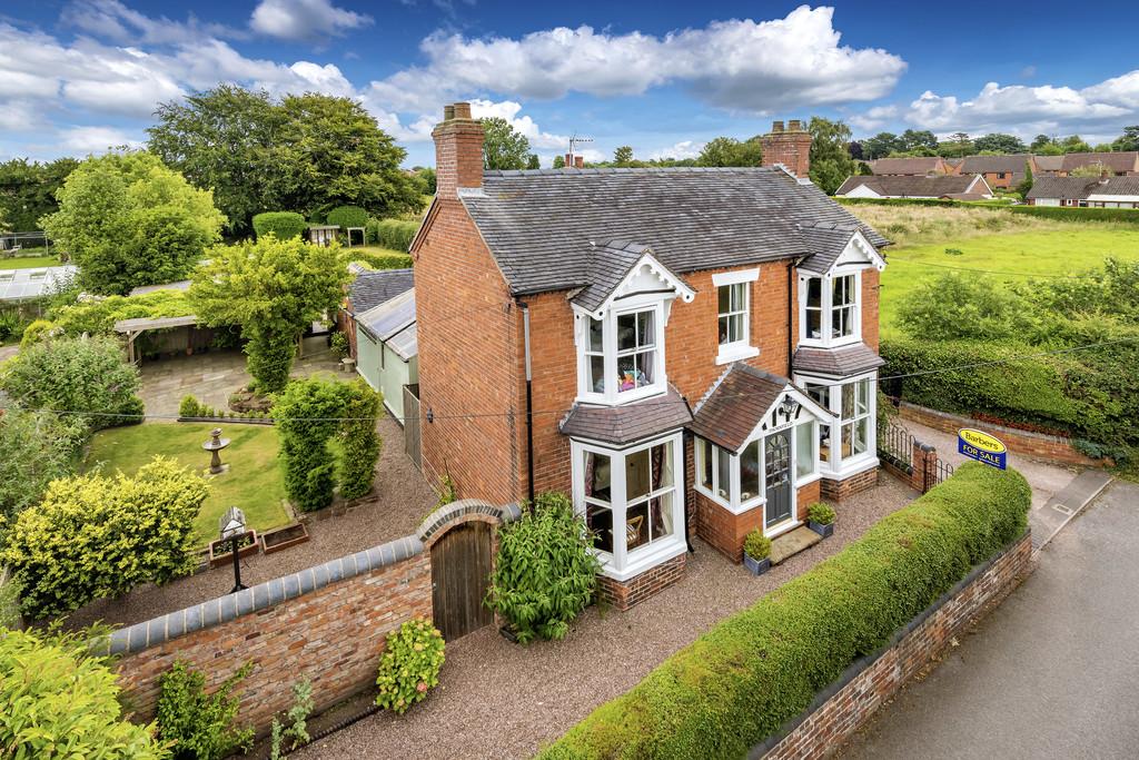 Longslow Road, Market Drayton 4 bed detached house £425,000