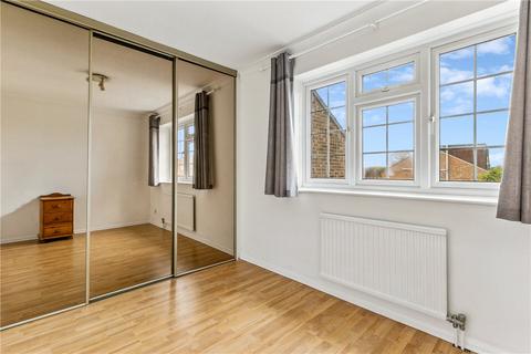 2 bedroom terraced house to rent, College Gardens, London, SW17