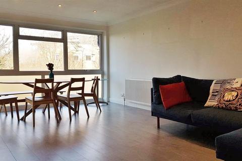 2 bedroom apartment to rent, 2 Bed Flat,  Bickley Court, Stanmore, HA7 4NA