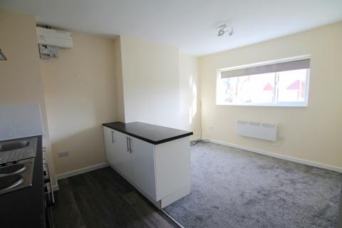 2 bedroom flat to rent, Boothferry Rd, HU4