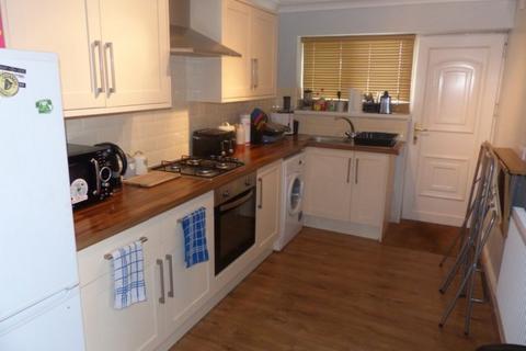 2 bedroom apartment to rent, Pwllgwaun Road, Pontypridd, CF37 1HH