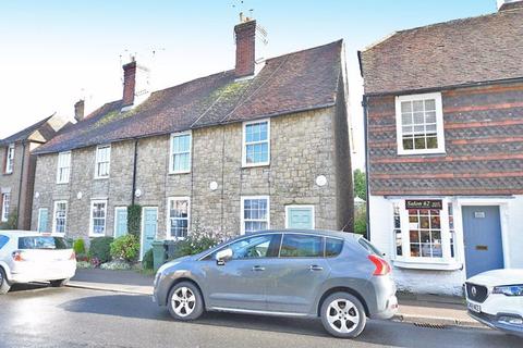 2 bedroom end of terrace house to rent, West Street, Harrietsham