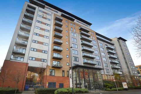 2 bedroom flat to rent, XQ7 Building, Taylorson Street South, Salford, M5