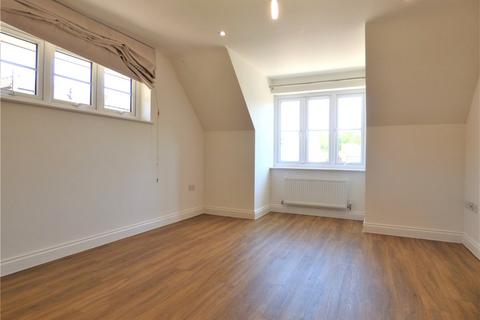 3 bedroom apartment to rent, Station Road, Liss, GU33
