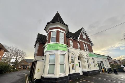 2 bedroom apartment to rent, Archers Road, Southampton, Hampshire, SO15