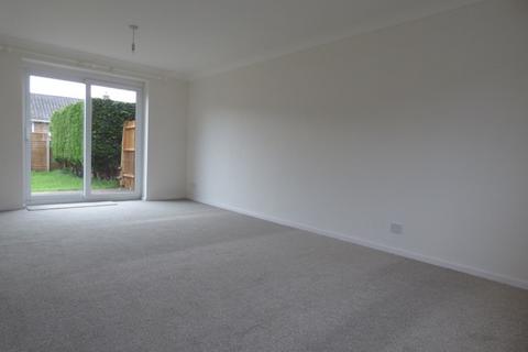 3 bedroom terraced house to rent, Beaufort Road, Bordon, Hampshire, GU35