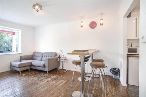 1 bedroom apartment to rent, Frogmore, Wandsworth, SW18