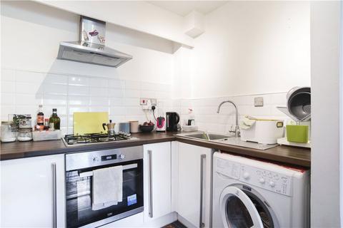 1 bedroom apartment to rent, Frogmore, Wandsworth, SW18