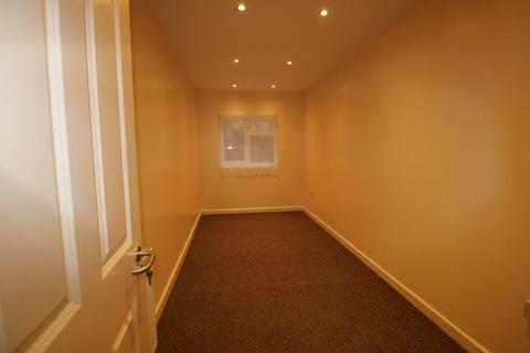 House share to rent - Connop Road, Enfield, EN3