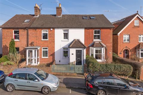 3 bedroom terraced house for sale, Clarence Walk, Meadvale, Surrey, RH1