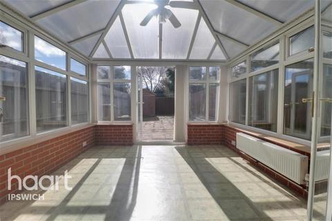 2 bedroom detached house to rent, Rosehill Road, Ipswich