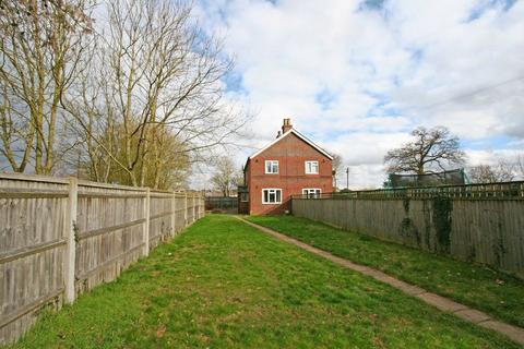 3 bedroom semi-detached house to rent, Charming Three bedroom Cottage £1895pcm