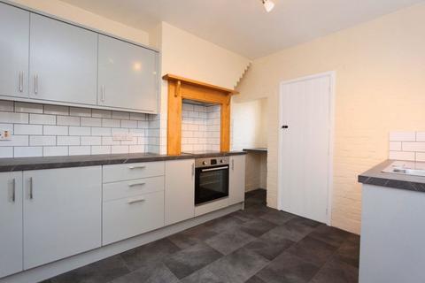 3 bedroom terraced house to rent, Powderham Road, Exeter