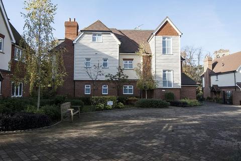 1 bedroom apartment to rent, Rouse Close, Weybridge