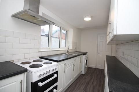 3 bedroom terraced house to rent, Grosvenor Street, Darlington