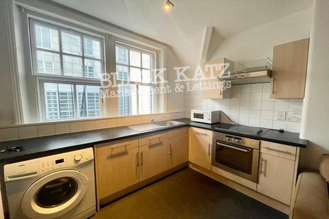 1 bedroom apartment to rent, EC4A