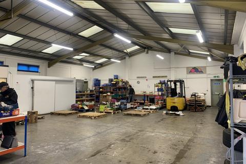 Industrial unit to rent - Station Road Industrial Estate, Great Dunmow, Essex
