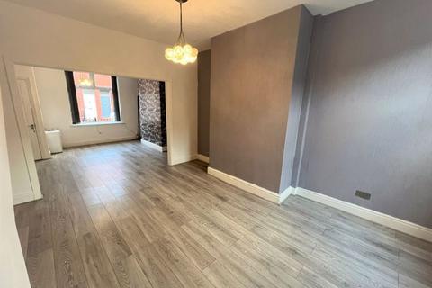 2 bedroom terraced house to rent, Wythburn Street, Salford