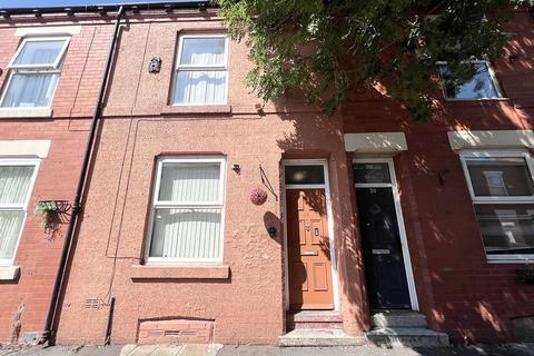 2 bedroom terraced house to rent, Keswick Grove, Salford
