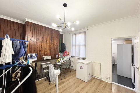 2 bedroom terraced house to rent, Keswick Grove, Salford
