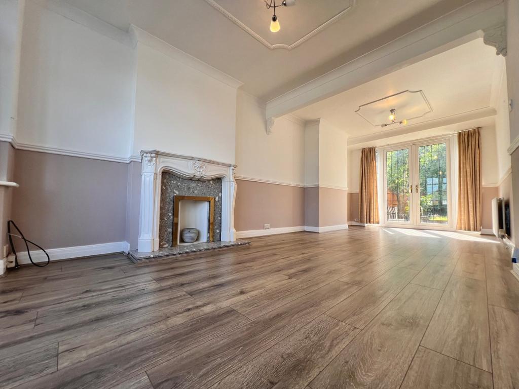House in West Midlands - View 3