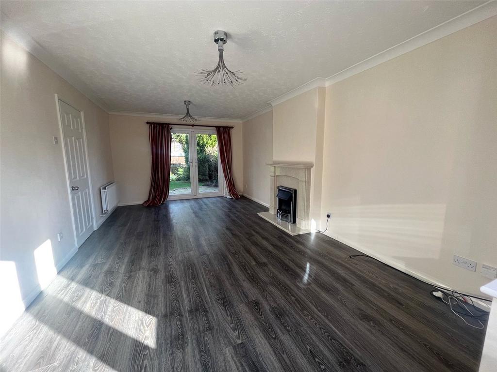 House in West Midlands - View 4
