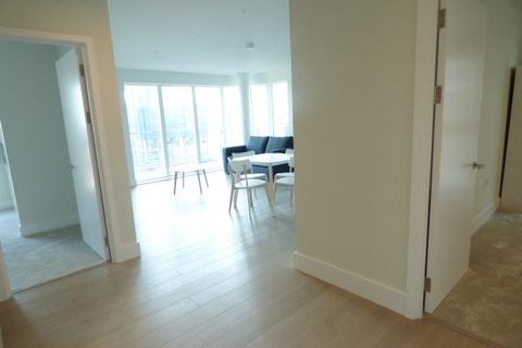 2 bedroom flat to rent, Hopgood Tower, Pelger Square, Kidbrooke SE3