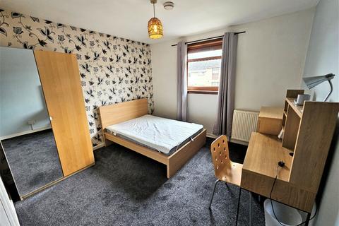 3 bedroom flat to rent, Gort Road, Tillydrone, Aberdeen, AB24