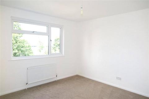 3 bedroom apartment to rent, Weydon Lane, Farnham, Surrey, GU9