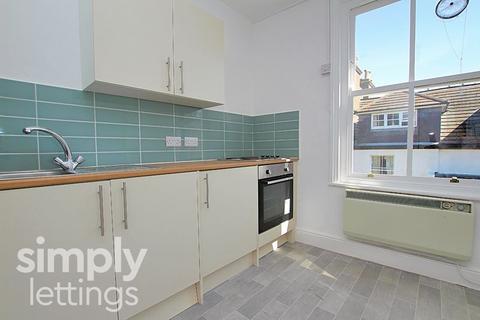 Studio to rent, Chesham Place, Brighton