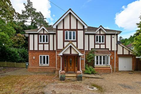 6 bedroom detached house to rent, Newlands Drive, Maidenhead, Berkshire, SL6