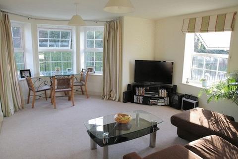 2 bedroom apartment to rent, Phoenix Court, Thame OX9